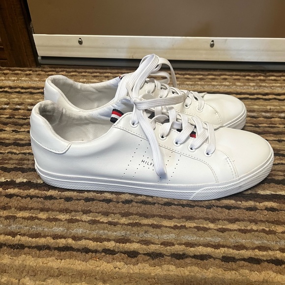Tommy Hilfiger white sneakers - Picture 3 of 4
